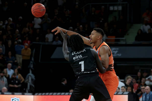 考虑到其现 考虑到其现