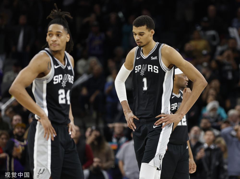 更衣室气氛 更衣室气氛