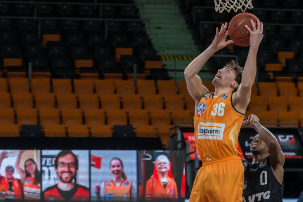 颇具争议的 颇具争议的